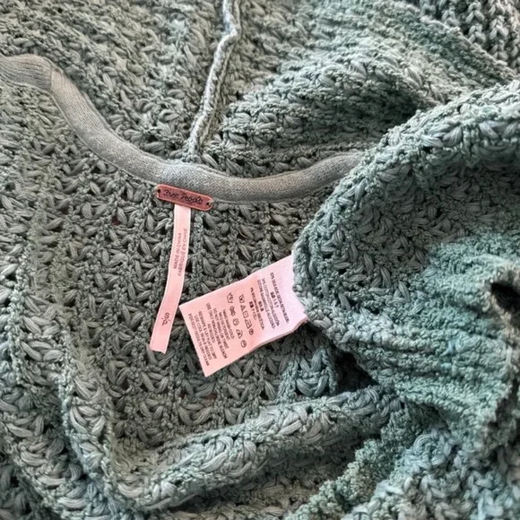 Free People I'll Be Around Cardigan
Size Small - Picture 10 of 12